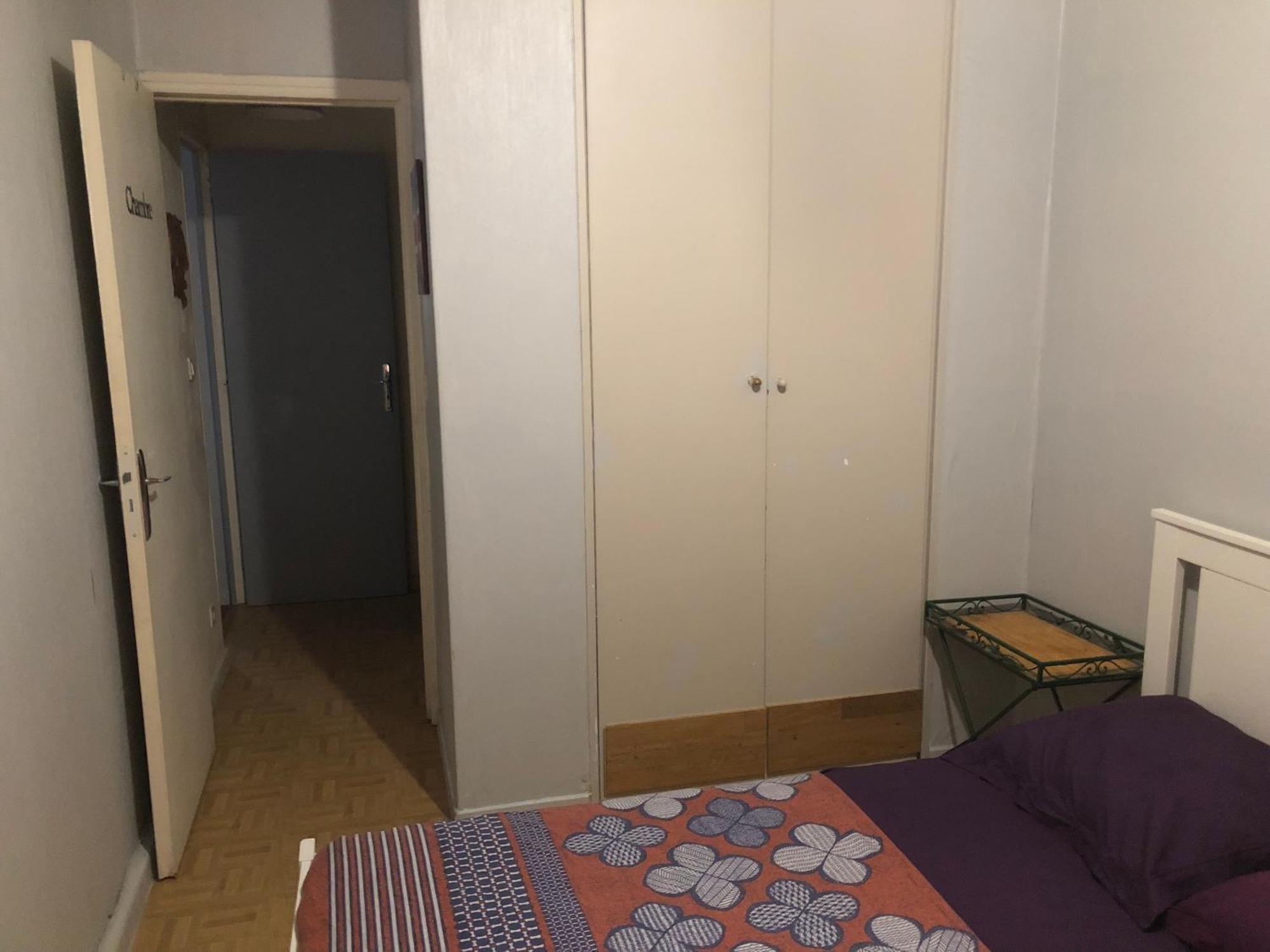 Guesthouse Familial Pour 2,3,4 Personnes De 44M2- Accessible Handic -Rez De Chaussee-Vues Sur Rue Et Patio Prive - Sejour, Chambre Separee-Cuisine,Salle De Bain,Lit Double Et Canape-Lit 2Pers-Entree De La Rue Berzelius-5 Minutes Du Metro Brochant-Lig Paris Exterior foto