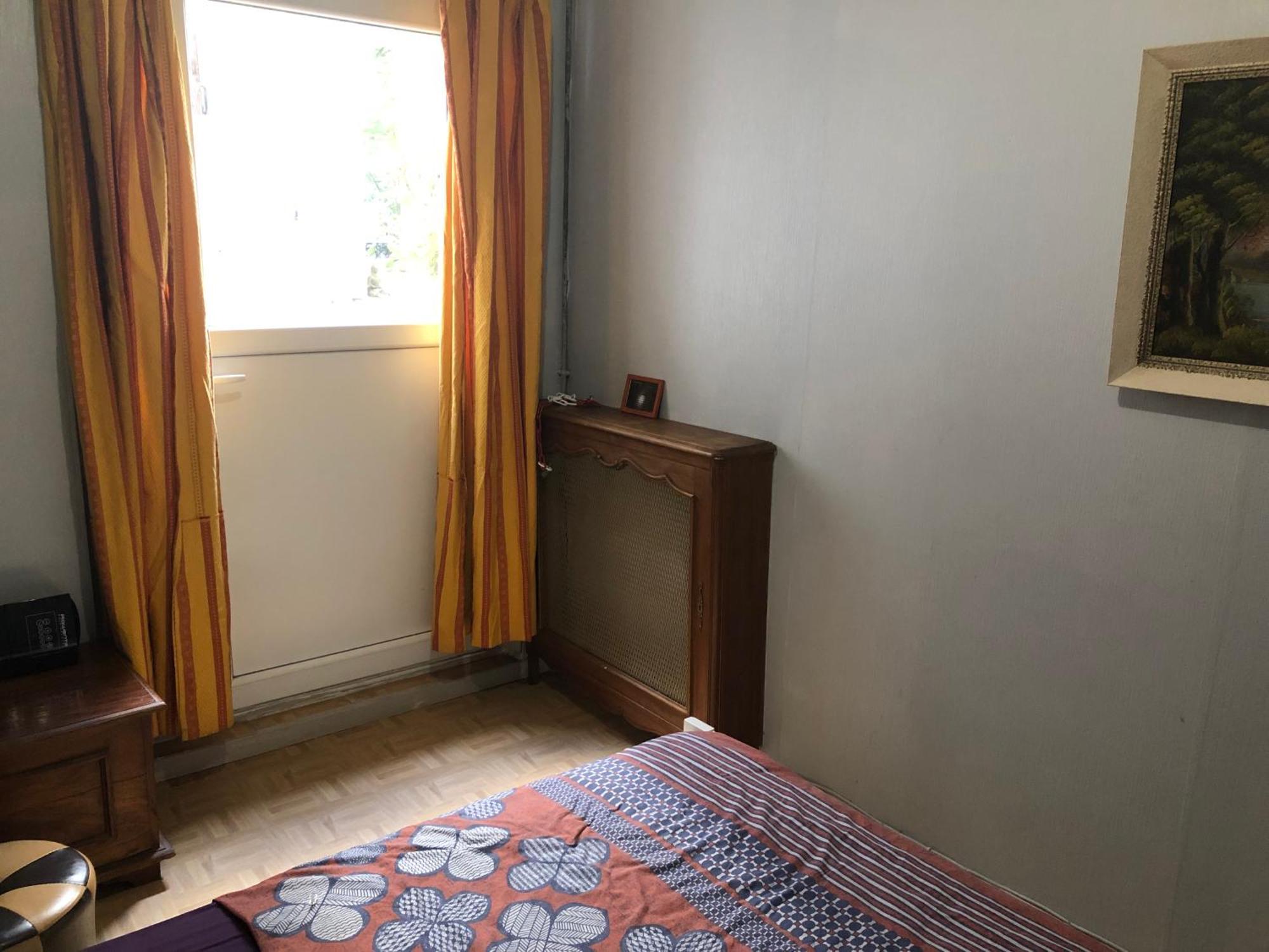 Guesthouse Familial Pour 2,3,4 Personnes De 44M2- Accessible Handic -Rez De Chaussee-Vues Sur Rue Et Patio Prive - Sejour, Chambre Separee-Cuisine,Salle De Bain,Lit Double Et Canape-Lit 2Pers-Entree De La Rue Berzelius-5 Minutes Du Metro Brochant-Lig Paris Exterior foto