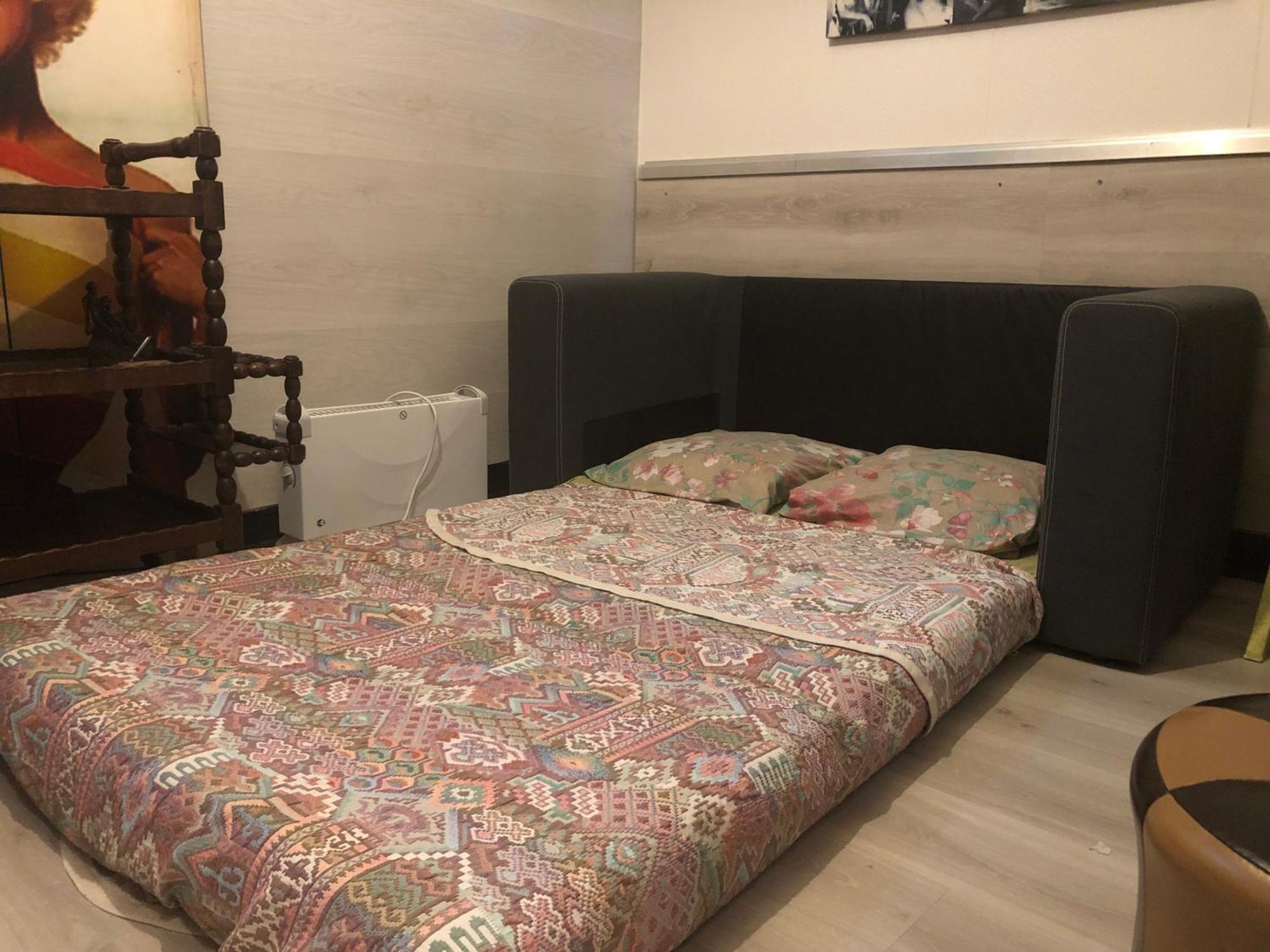 Guesthouse Familial Pour 2,3,4 Personnes De 44M2- Accessible Handic -Rez De Chaussee-Vues Sur Rue Et Patio Prive - Sejour, Chambre Separee-Cuisine,Salle De Bain,Lit Double Et Canape-Lit 2Pers-Entree De La Rue Berzelius-5 Minutes Du Metro Brochant-Lig Paris Exterior foto